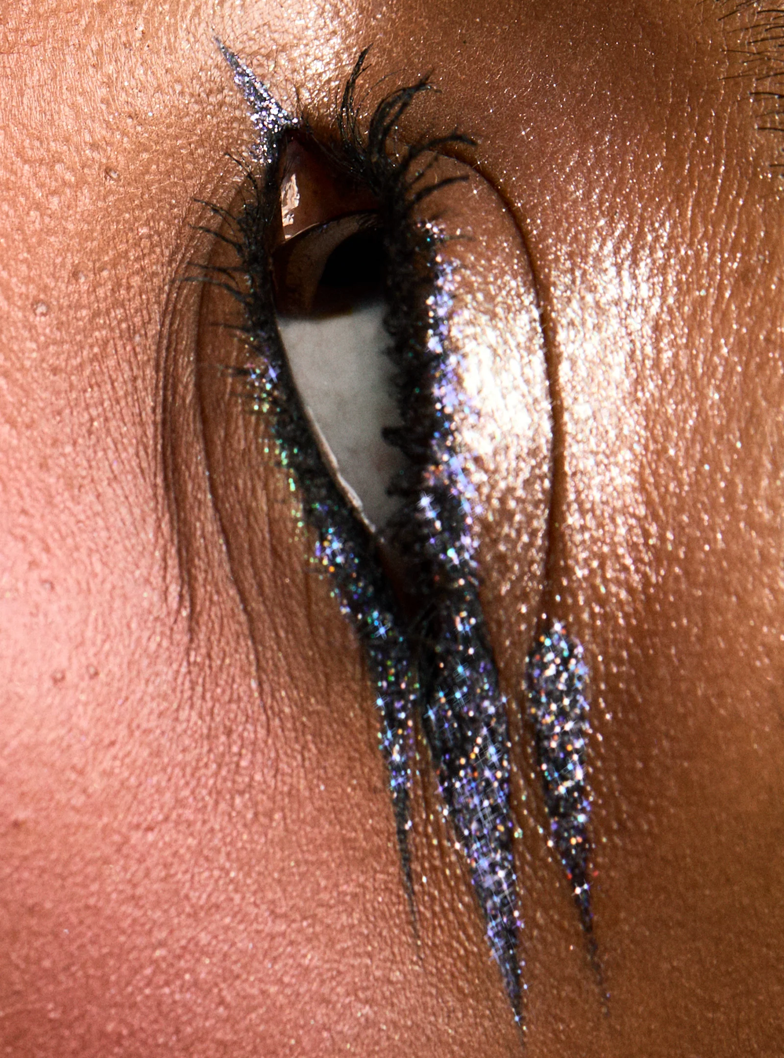 EUPHORIA X HALF MAGIC GLITTERPILL - Image 6